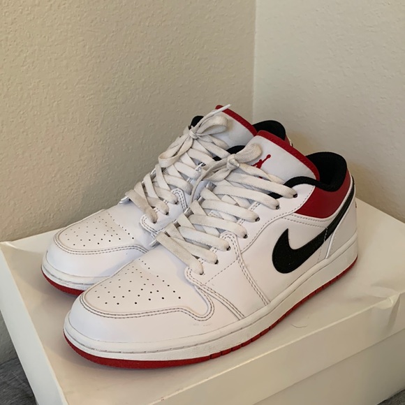 Air Jordan 1 Low University Red - Picture 2 of 5
